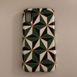 iPhone X/XS green patterned phone case never used